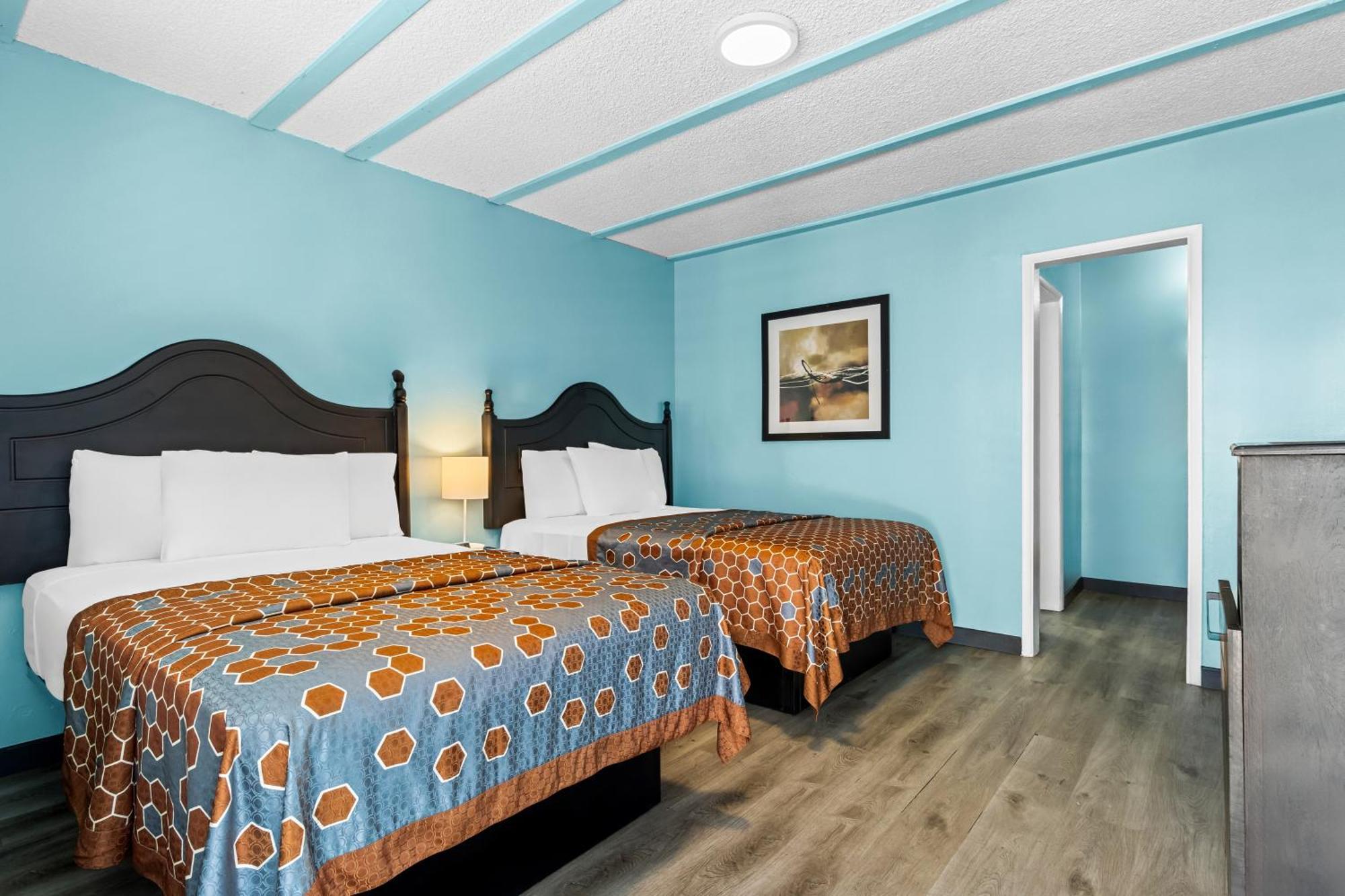 Rodeway Inn & Suites North Hollywood Burbank Airport - Universal Area Лос-Анджелес Экстерьер фото